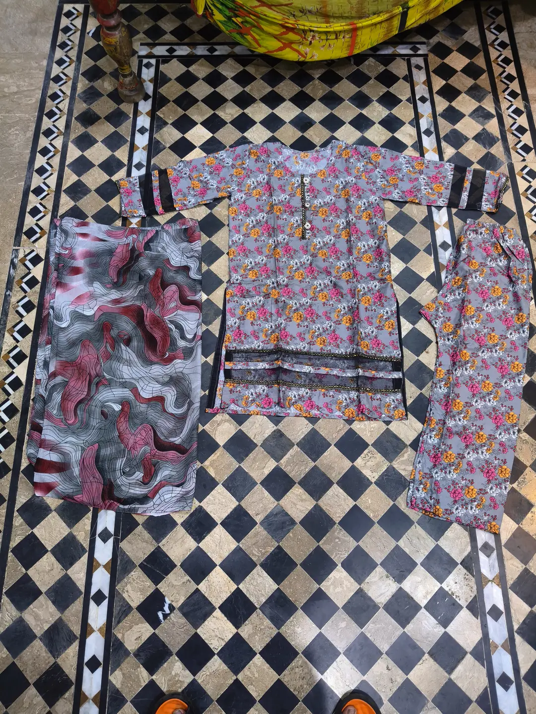 3 Pcs Women's Stitched Fancy Tissue Work Printed Suit - Image 3