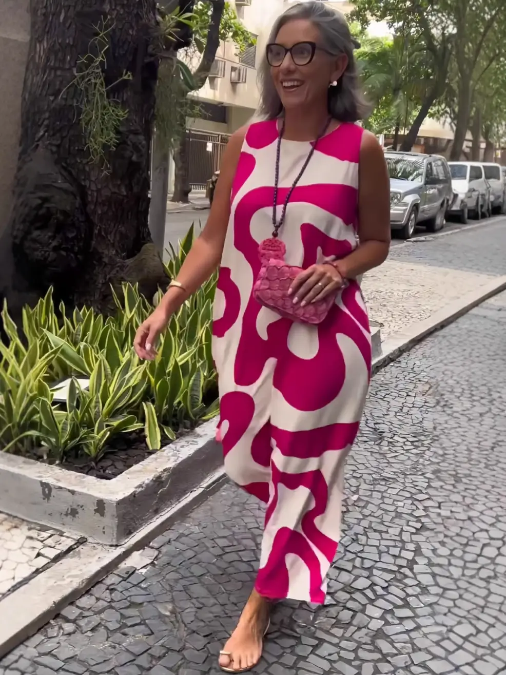 Sleeveless V-Neck Dress Pink White Abstract Print - Image 3