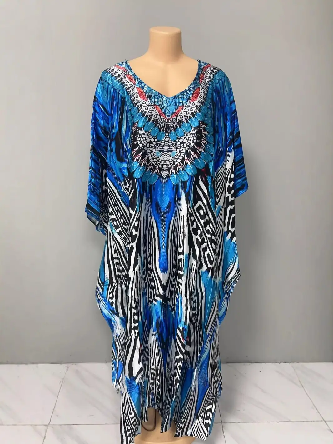 Loose Fitting Abstract Print Dress for Women - Image 2
