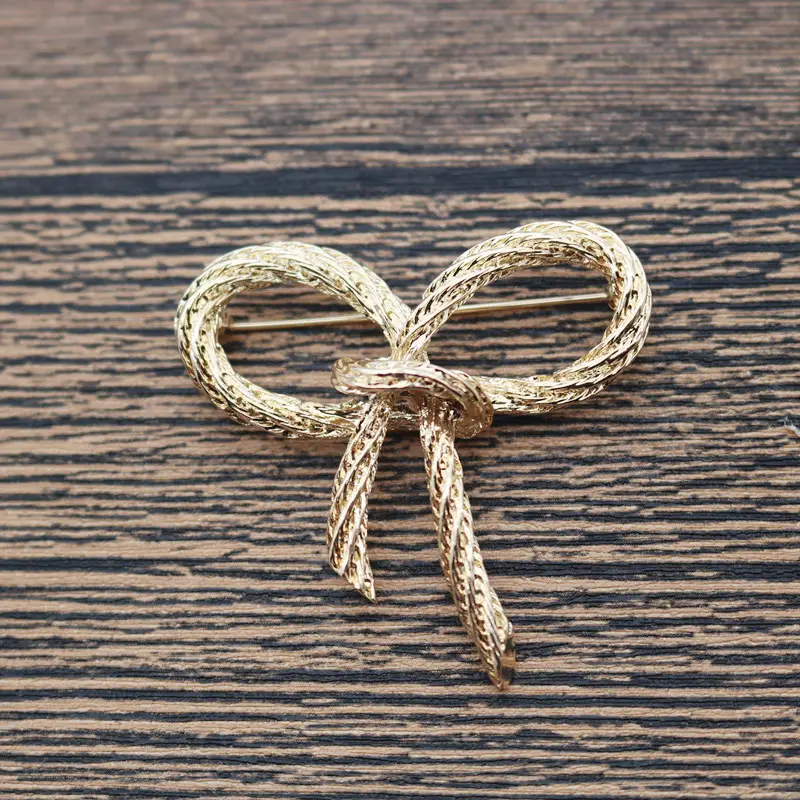 Bow Brooches Red Gold Pearl Embellished - Image 6