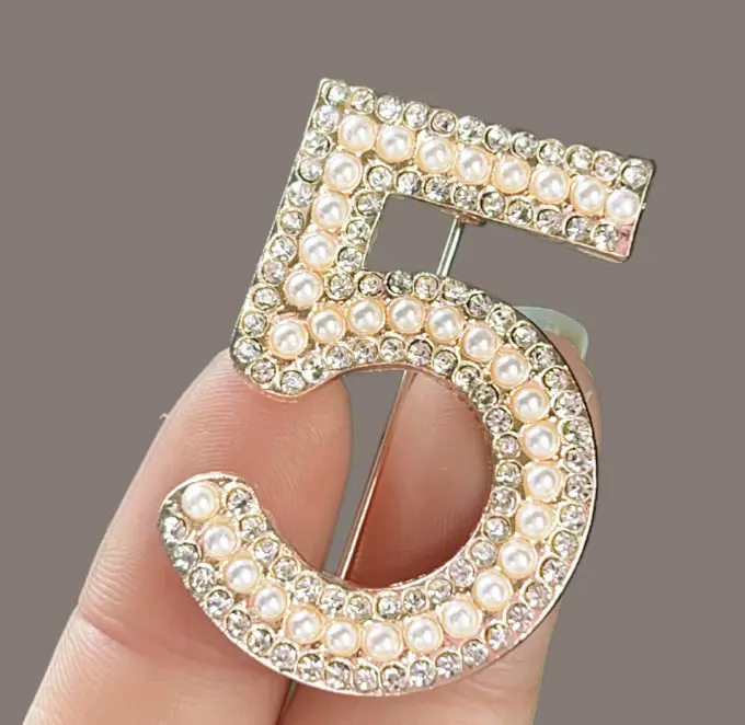 Gold Tarnish Pearl Brooch for Bridesmaids & Office Wear - Image 6