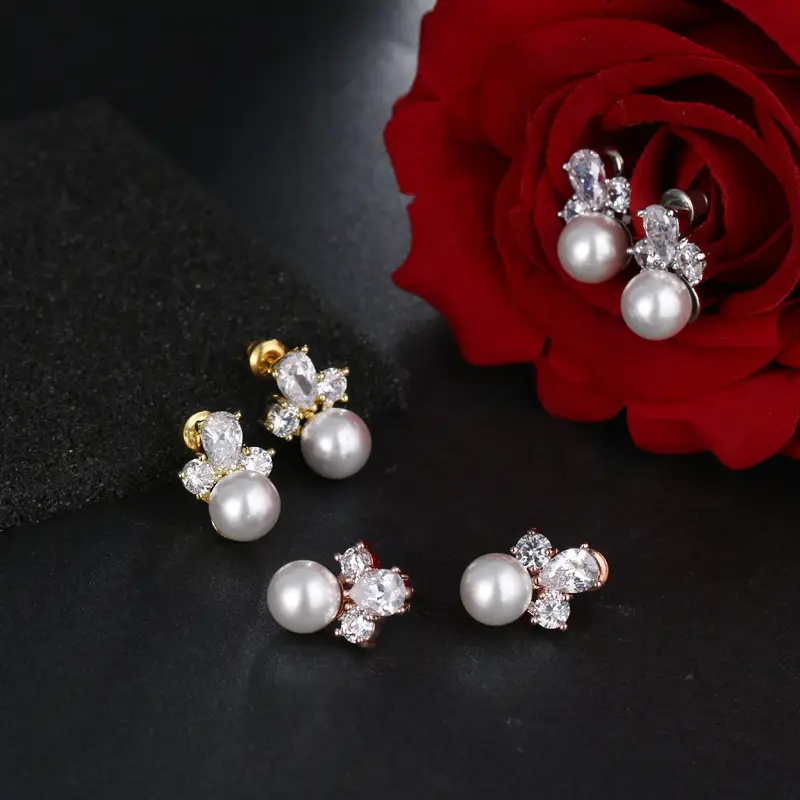 Elegant Flower Pearl Stud Earrings for Women - Image 3
