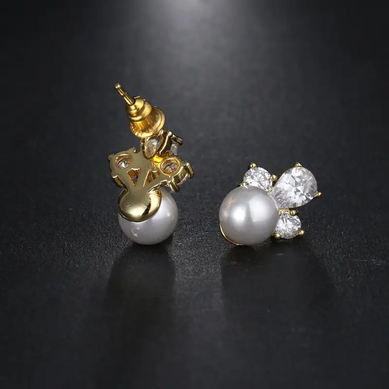 Elegant Flower Pearl Stud Earrings for Women - Image 4