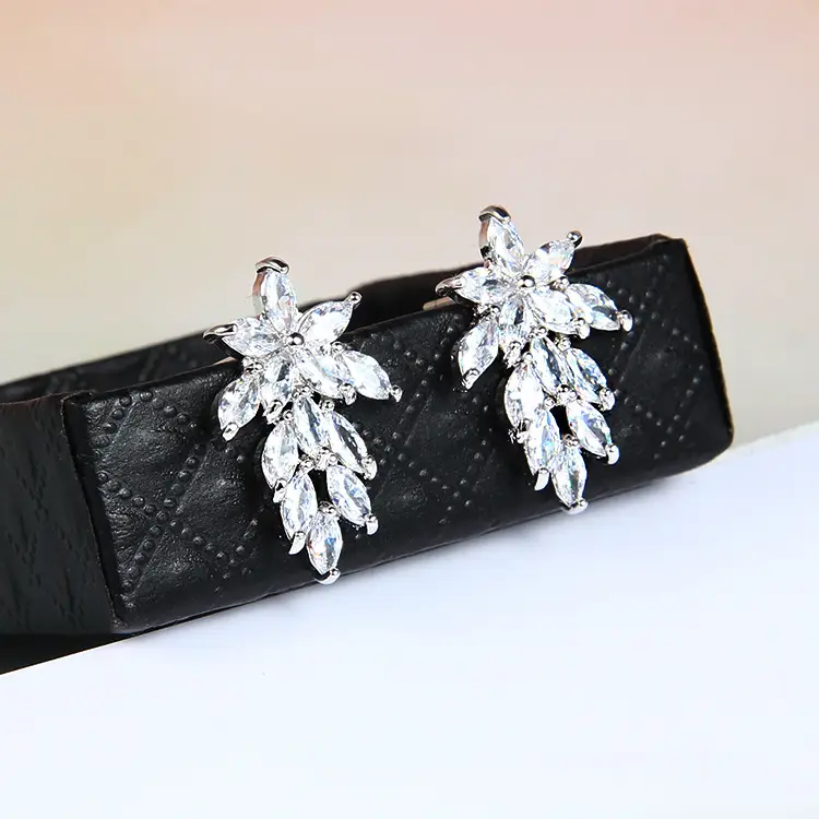 Korean Leaf Earrings Zircon Silver Hypoallergenic - Image 4