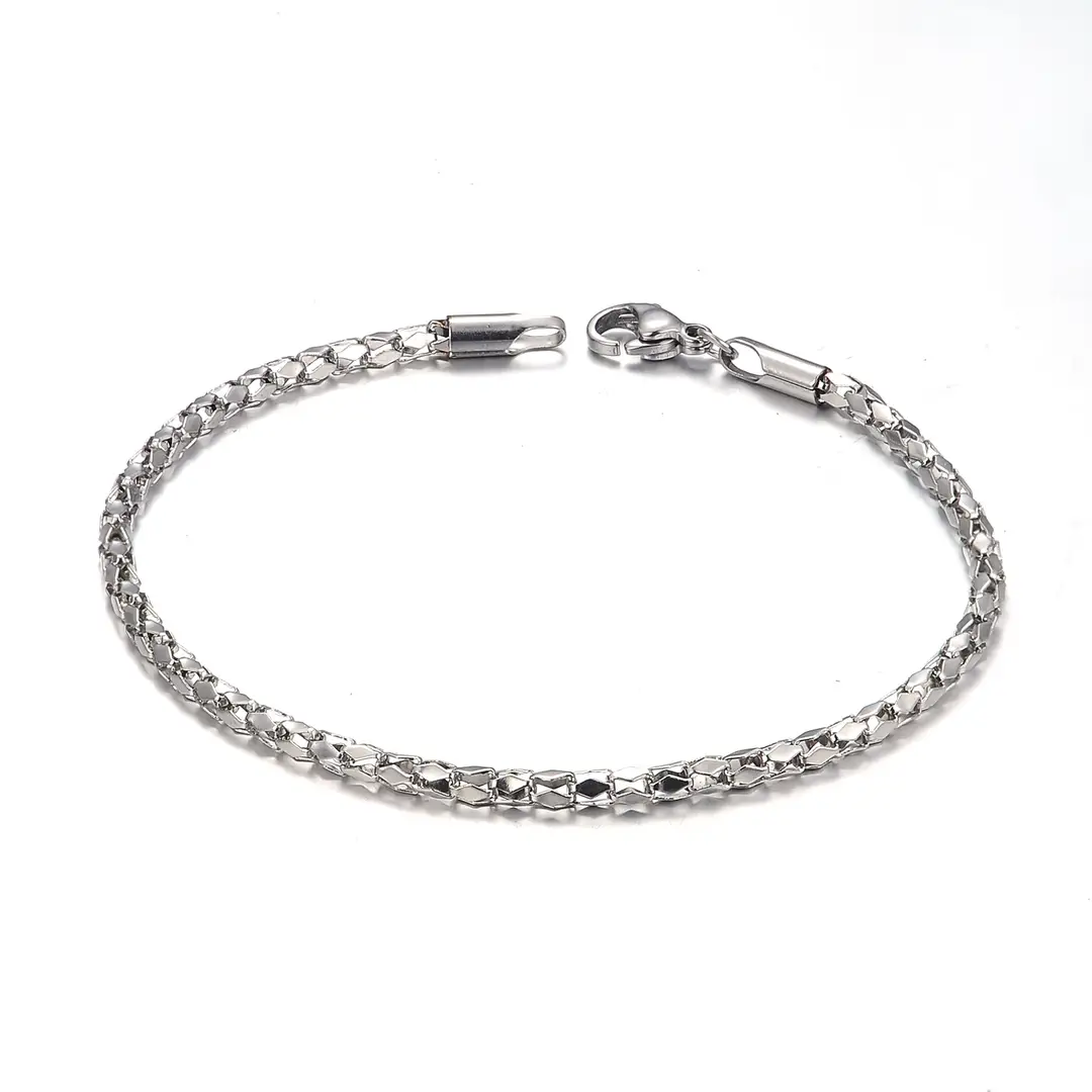 Rose Gold Mesh Bracelet for Women, Lightweight & Durable - Image 4