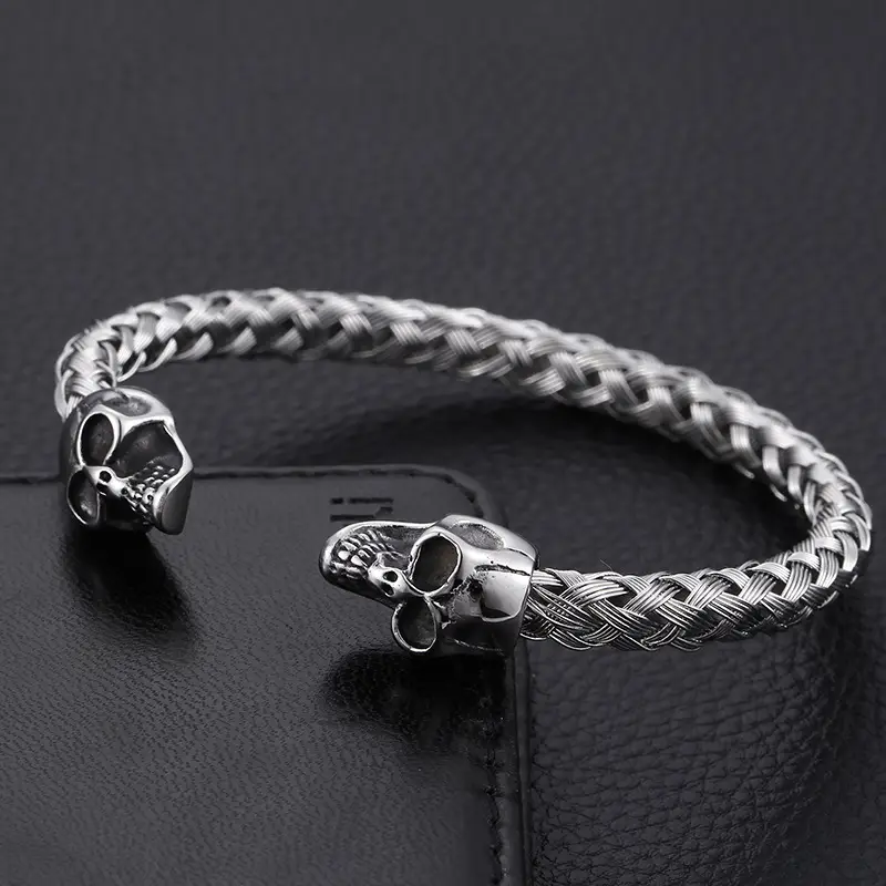 Stainless Steel Wolf Head Bracelet Black Gold for Men - Image 3