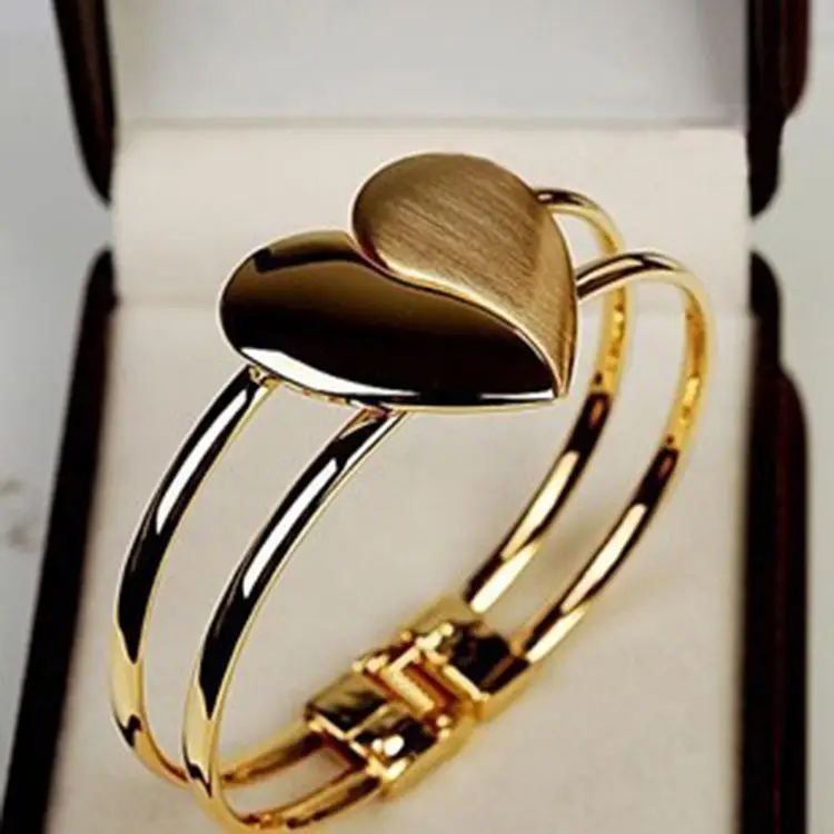 Double Heart Gold Bracelet for Women - Image 4