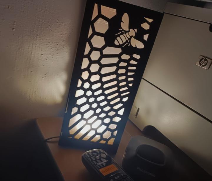 Rechargeable Honeycomb Bee Lamp 10.5" Dark Brown - Image 3