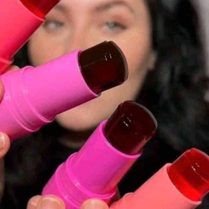 Multicolor Glowy Blush Set for Pakistani Skin - Image 3