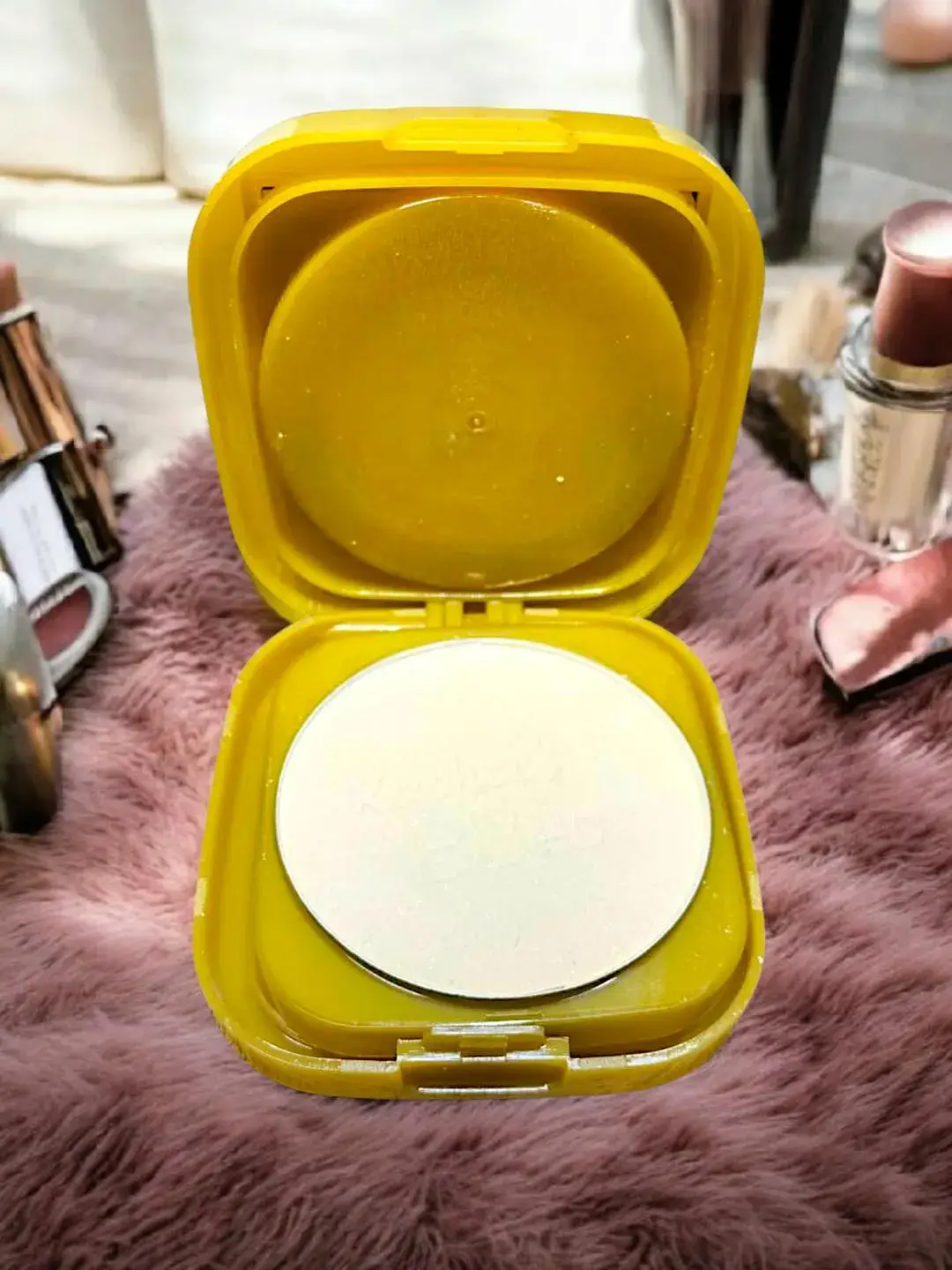 Kashee's 4 In 1 Foundation, Fixer, Face Powder And Loose Powder Deal, Pack Of 4 - Image 4