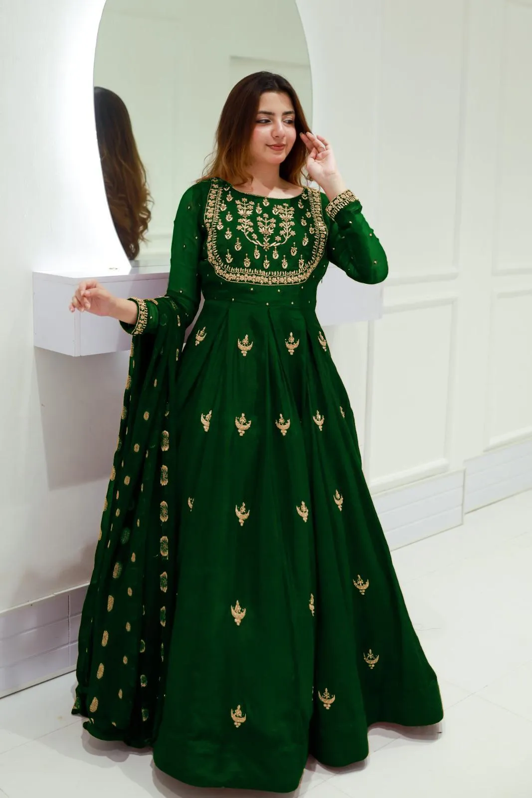 Green Chiffon Lehenga with Gold Embroidery for Eid Wedding - Image 3
