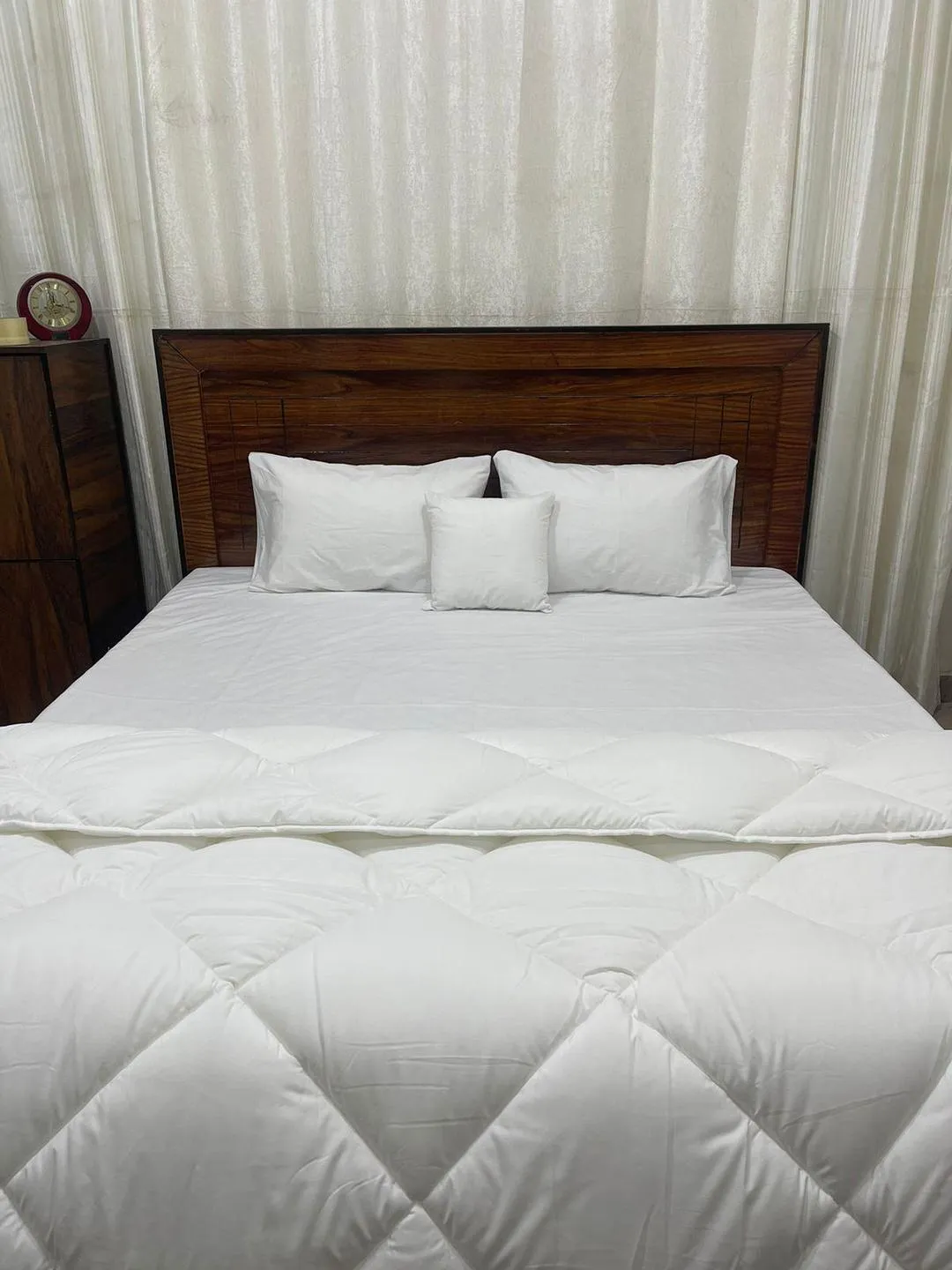 White Silk Jacquard Duvet Insert King Size - Image 7