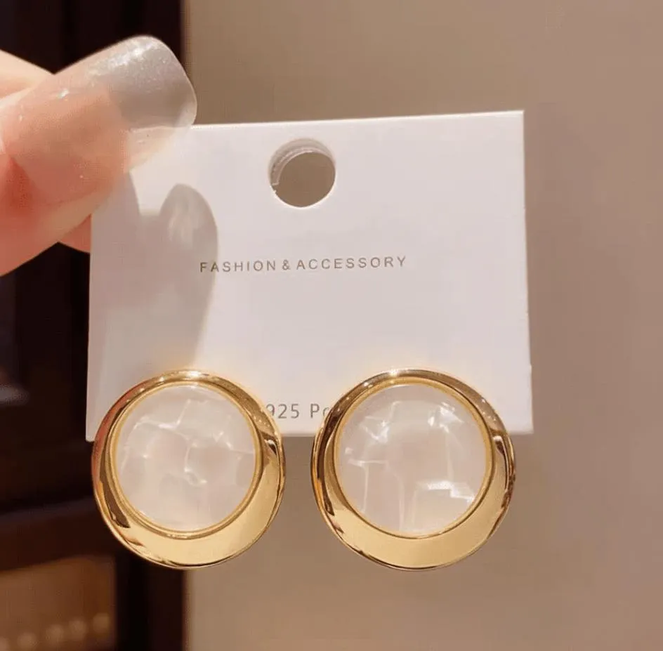 Korean Marble Circle Earrings Gold Tone Lightweight - Image 6