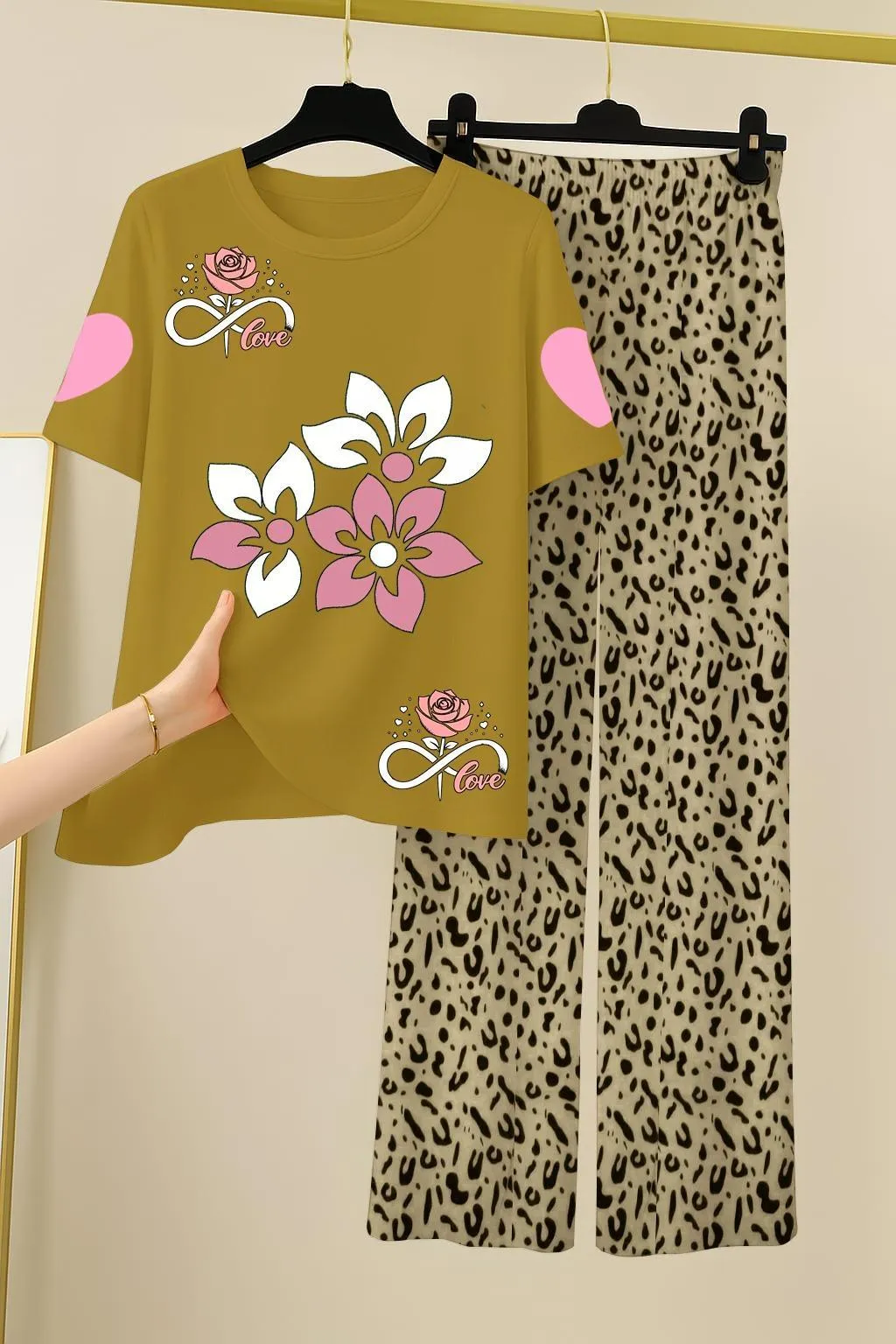 Women Printed Night Suit Mustard Leopard Print 2Pcs