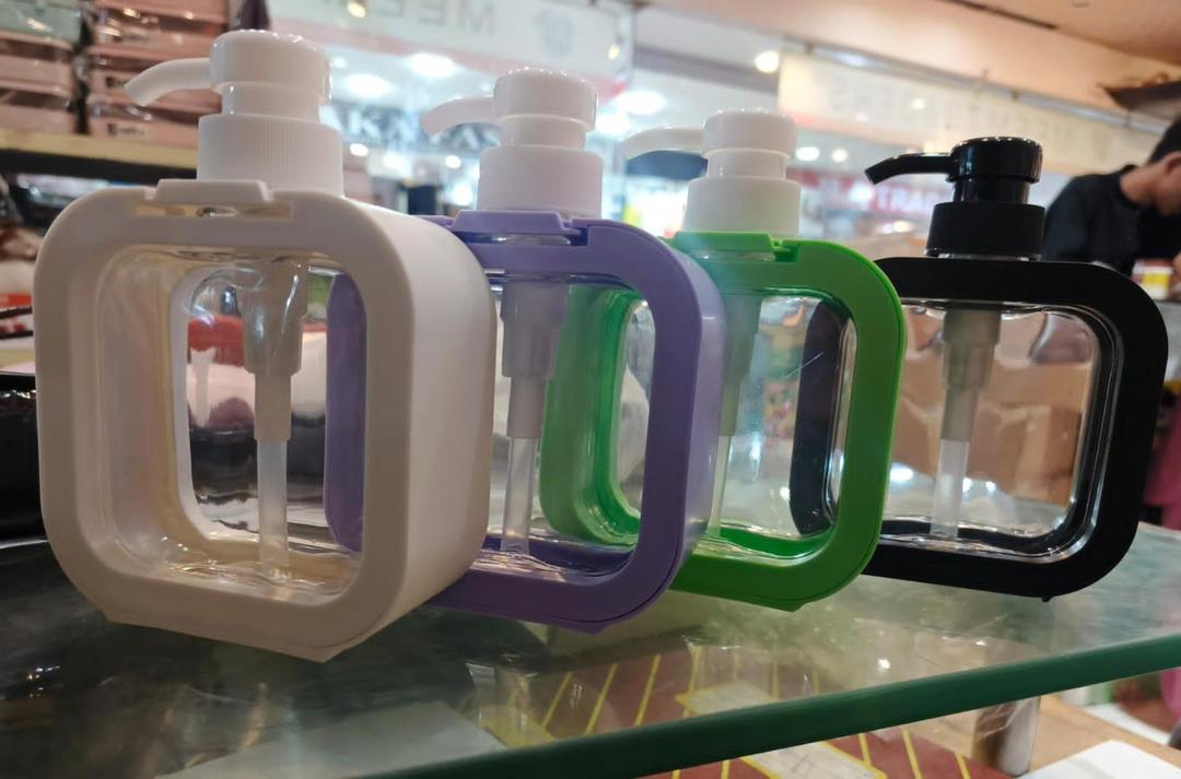 Refillable Liquid Soap Dispenser ABS Plastic Transparent Front - Image 3