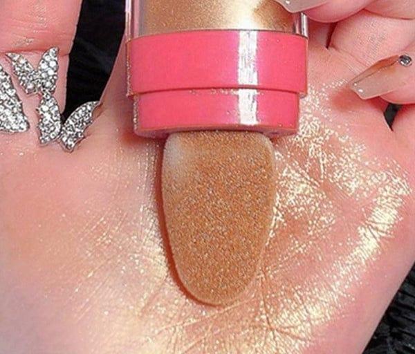 Premium Quality Sponge Highlighter with 6 Shades - Image 6