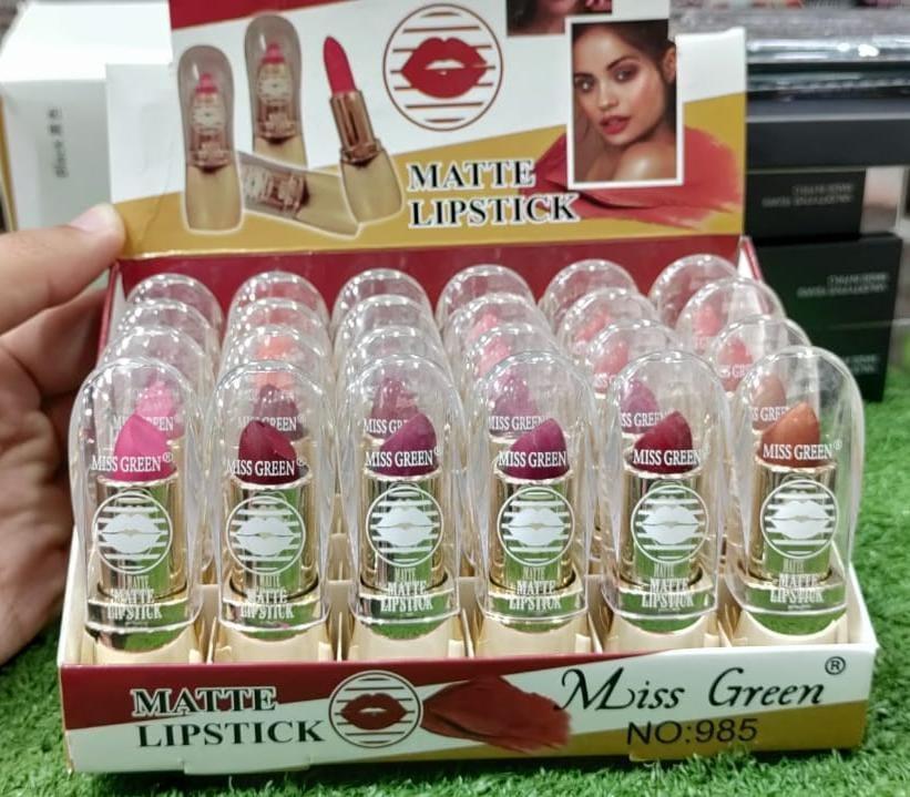 High Pigmented Matte Lipstick Bold Shades Pakistan - Image 3