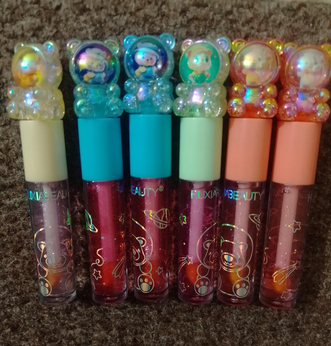 Pink Color Changing Lip Oil for Women - Image 2