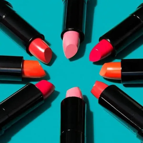 Matte Lipstick Set Bold Red Shades Long Lasting - Image 2