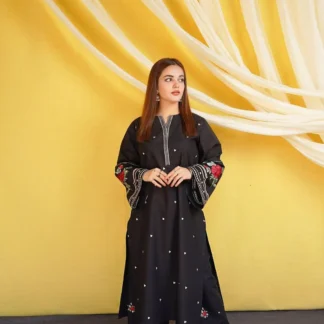 Black Embroidered Women's 2-Piece Dhanak Suit