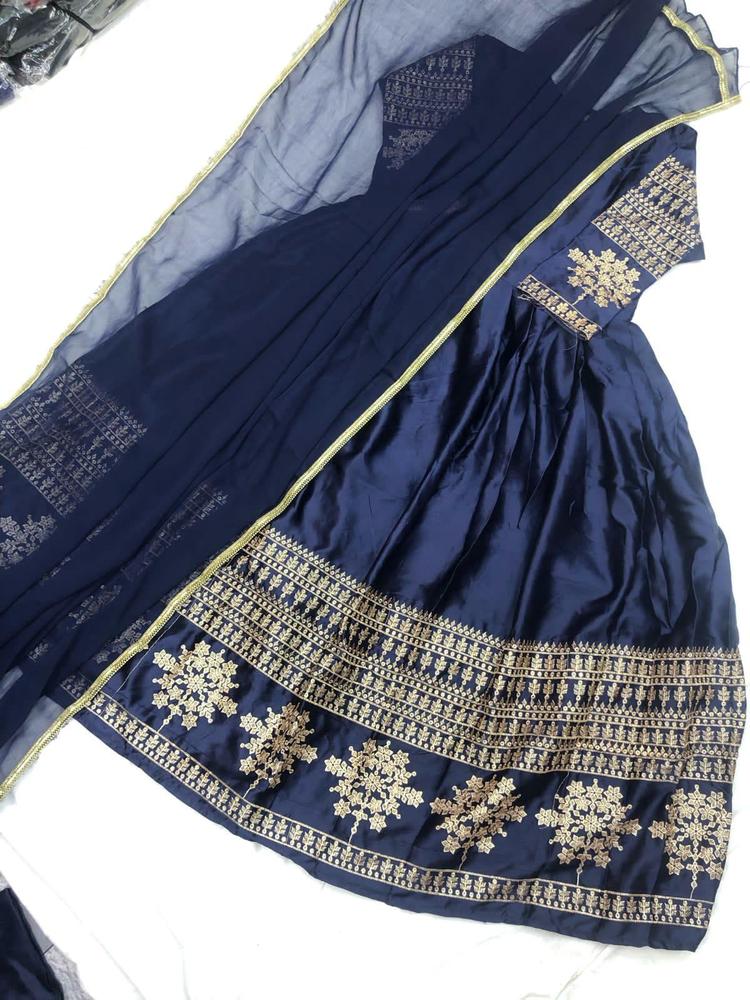 Women's Navy Blue Embroidered Maxi Set - Image 3