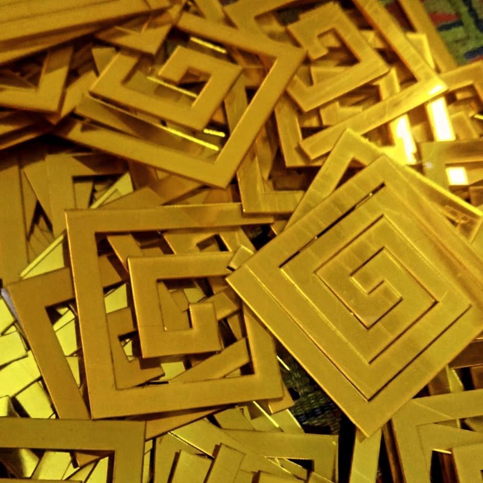 Golden Acrylic Wall Stickers Modern Abstract Design - Image 5